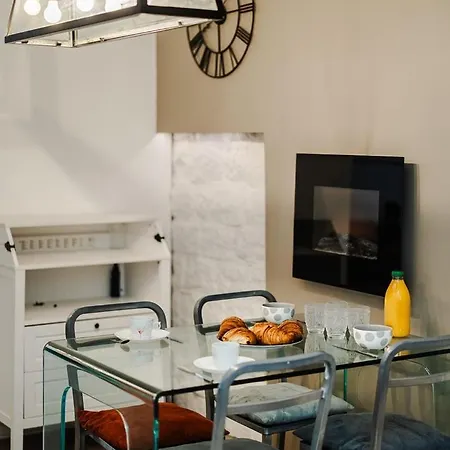 Le Reflet Saint-martin - Gare Du Nord Et De L'est