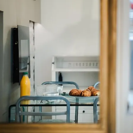 Le Reflet Saint-martin - Gare Du Nord Et De L'est